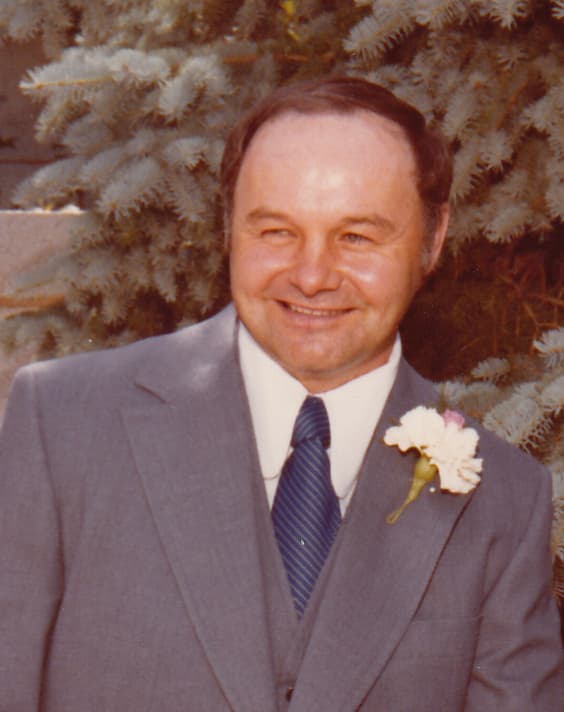 Myron Eaves
