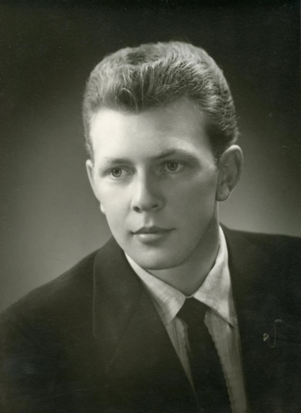 Portrait of Robert "Bob" Earl Bullock